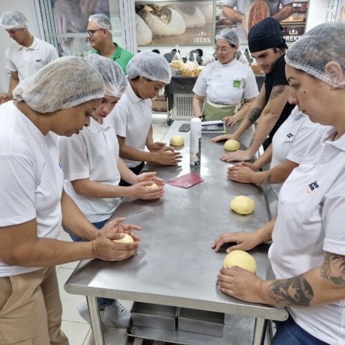 Goodbom supermercados lança a escola de padaria para promover o desenvolvimento interno e a valorização de talentos
